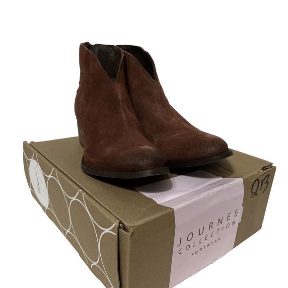 Journee Signature Shoes - JOURNEE SIGNATURE Womens Brown Ankle Stitch Detail Arika Leather Booties 9